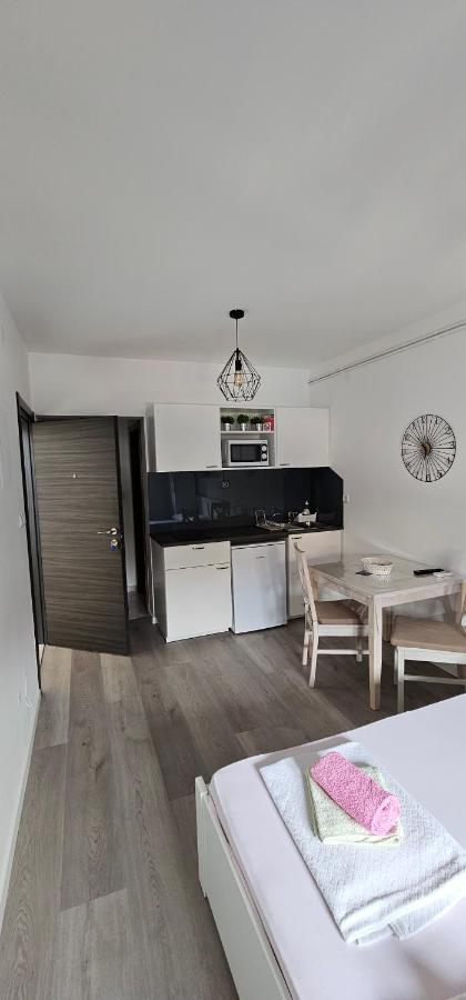 נובי ווינודולסקי Apartment Vesna מראה חיצוני תמונה